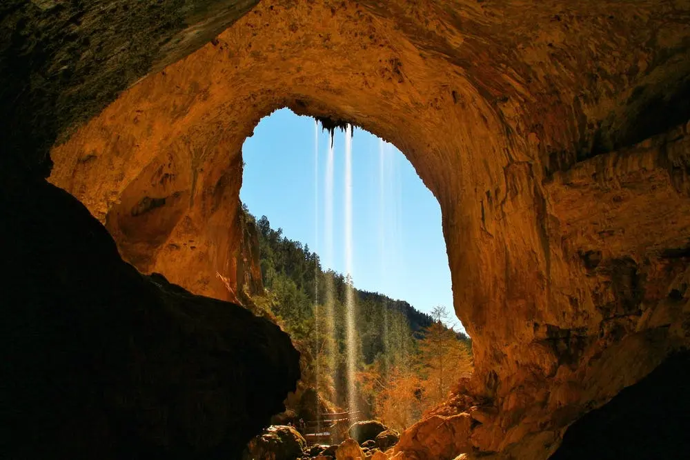 Tonto Natural Bridge State Park